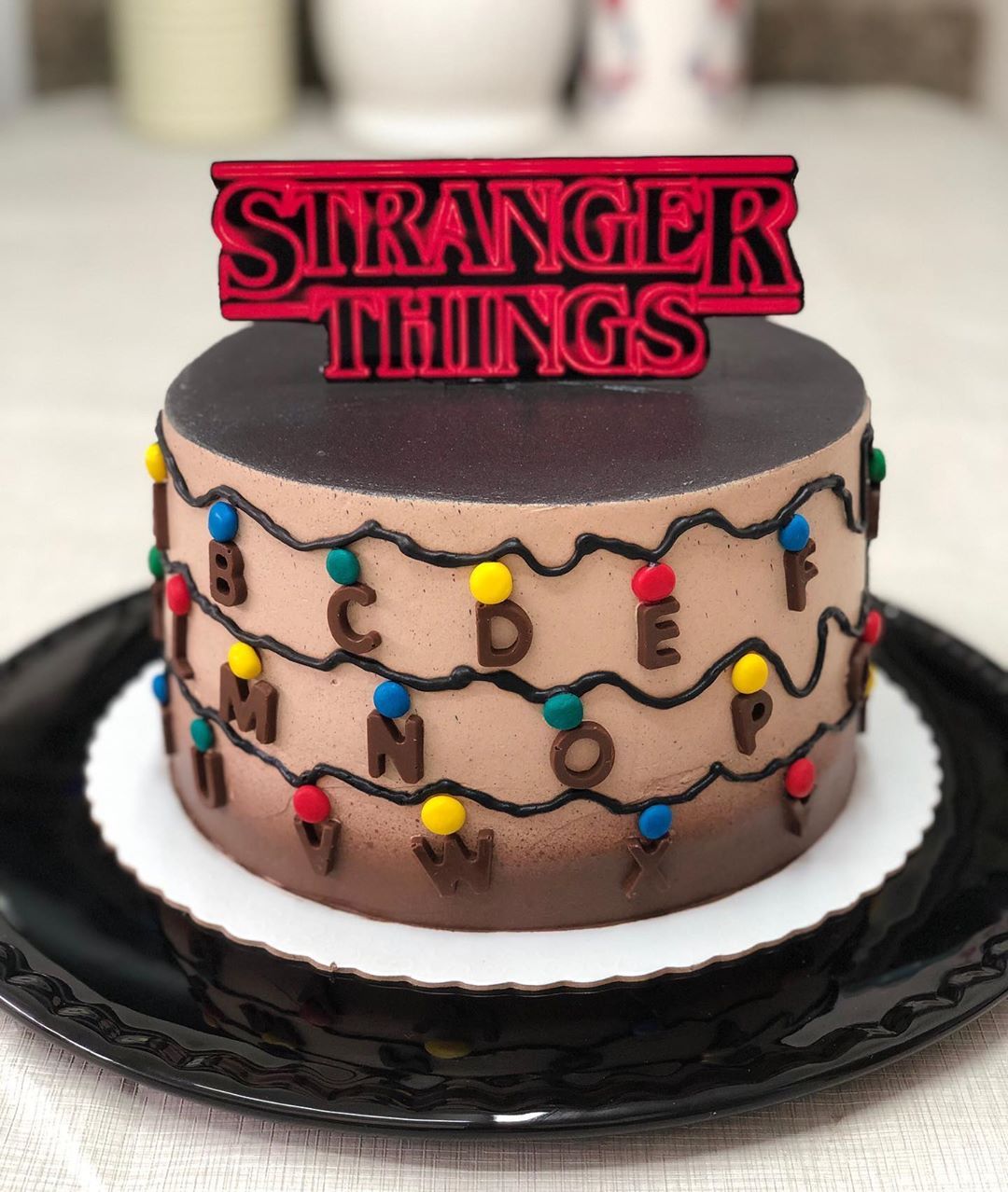 Bolo Decorado Stranger Things