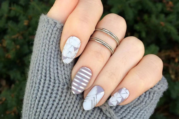 gray nail art