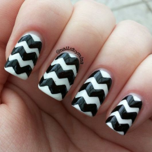 Unha Decorada Zig Zag