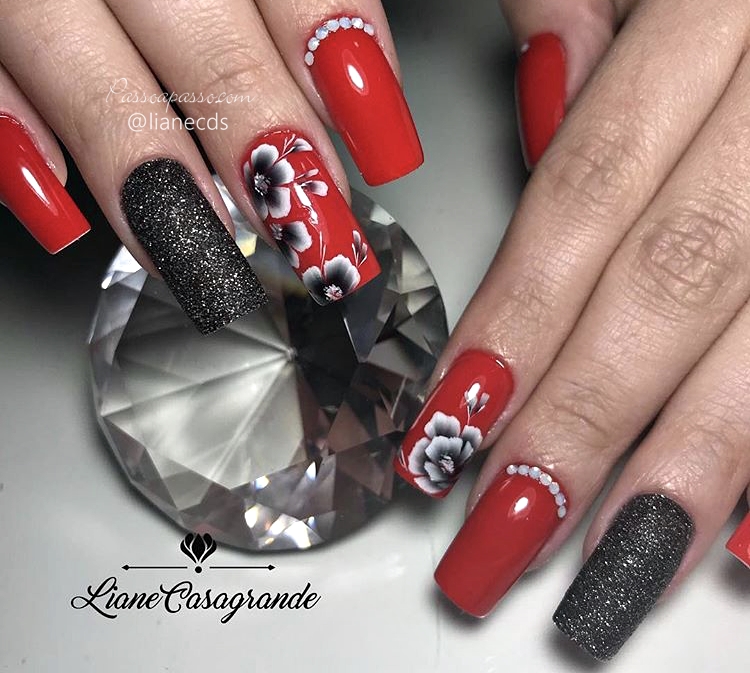 Unhas Decoradas Preto E Vermelho