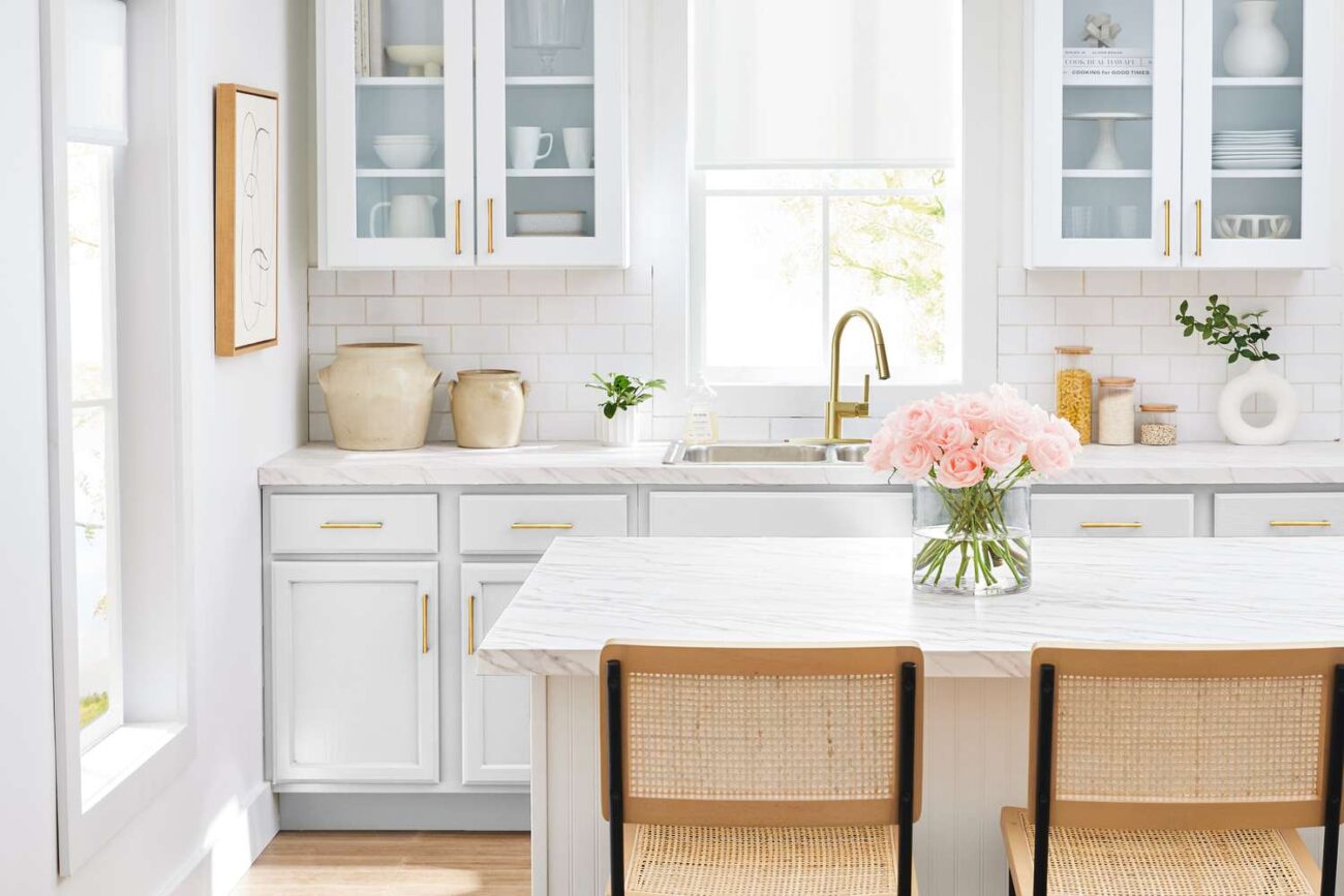 White Kitchen Decoration