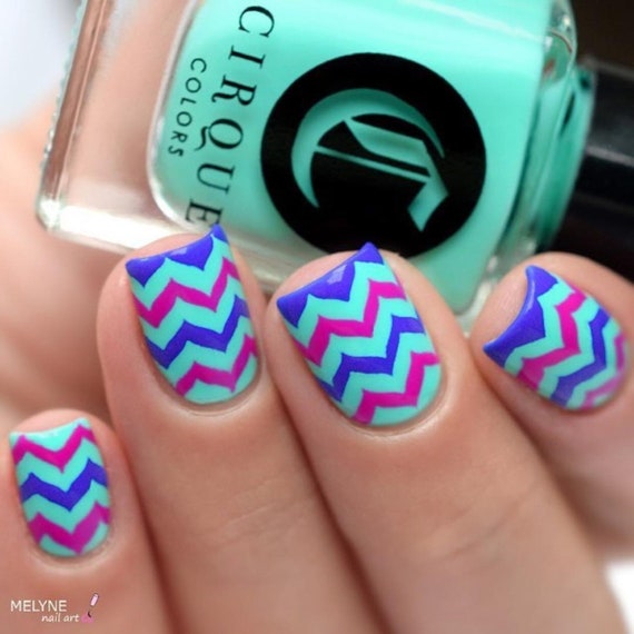 Zig Zag Decorated Nail