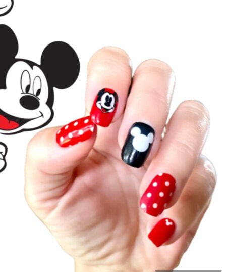 26-ideias-de-unha-decorada-mickey