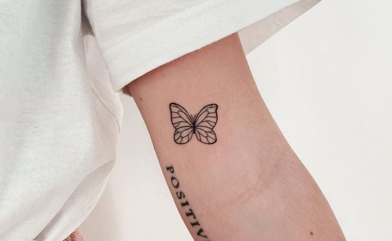 Tatuagem de Borboleta no Braço Delicada