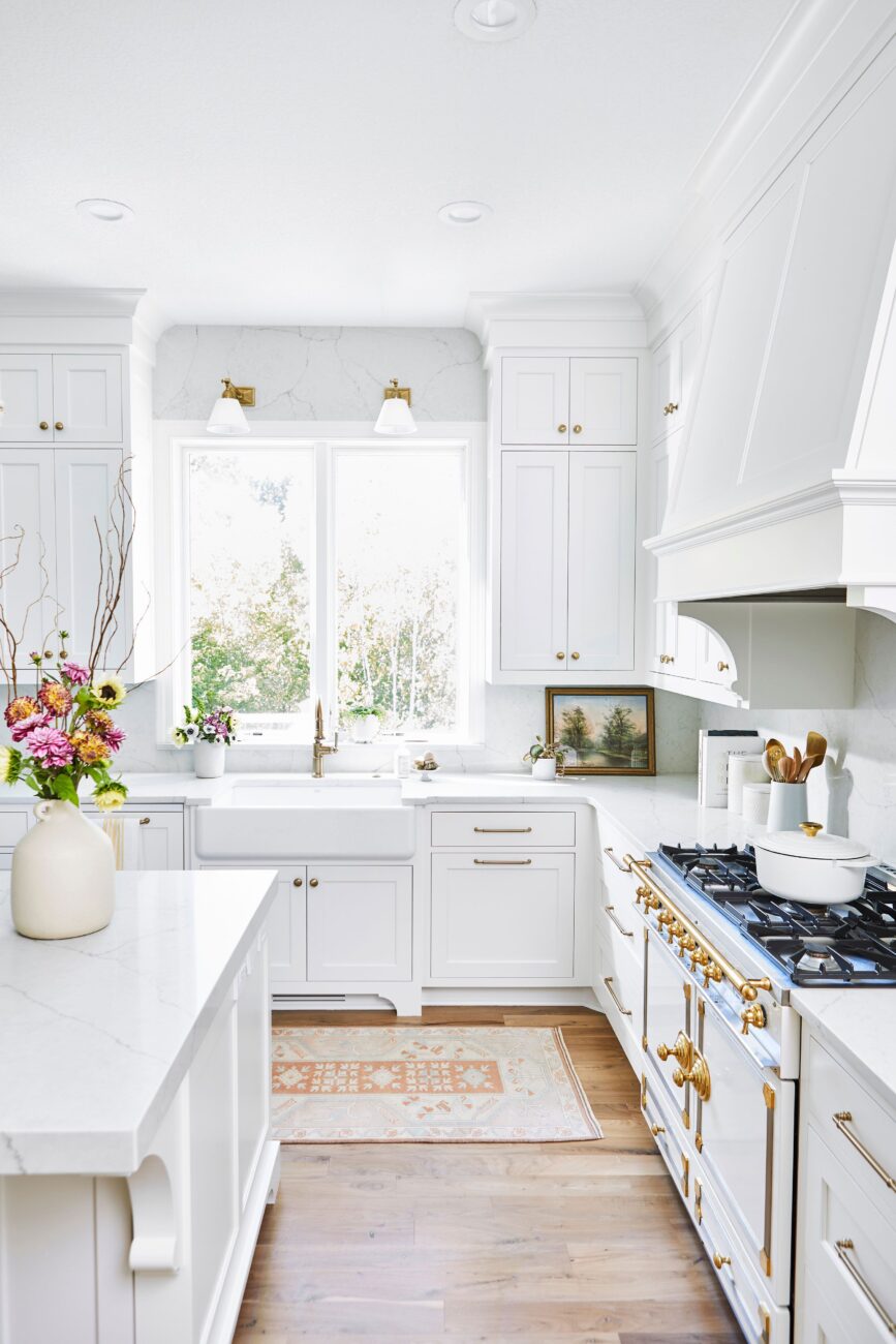 White Kitchen Decoration