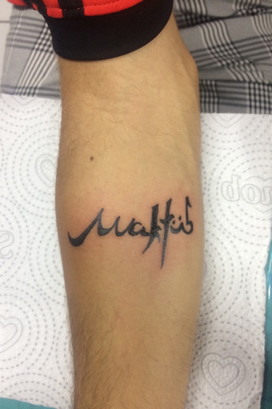 Tatuagem Maktub