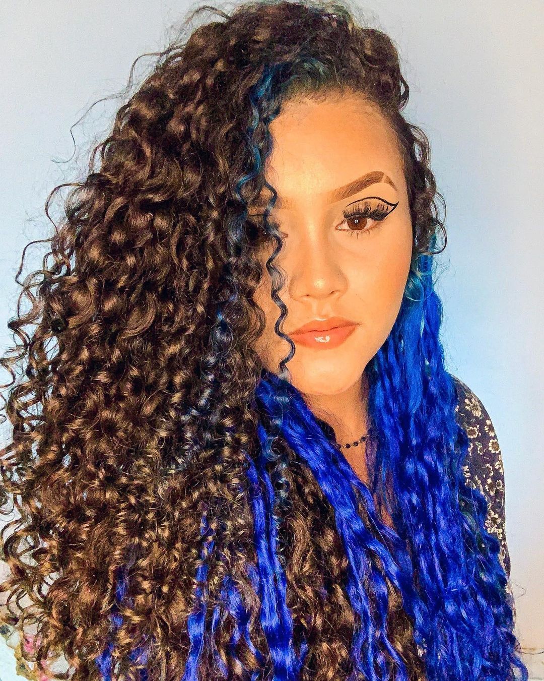 Cabelo Cacheado Azul