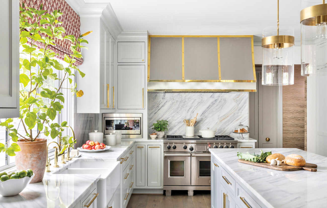 white kitchen decor