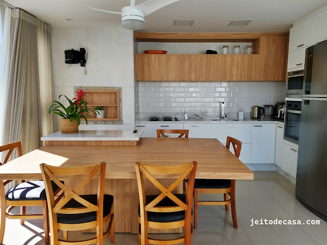 White Kitchen with Wood