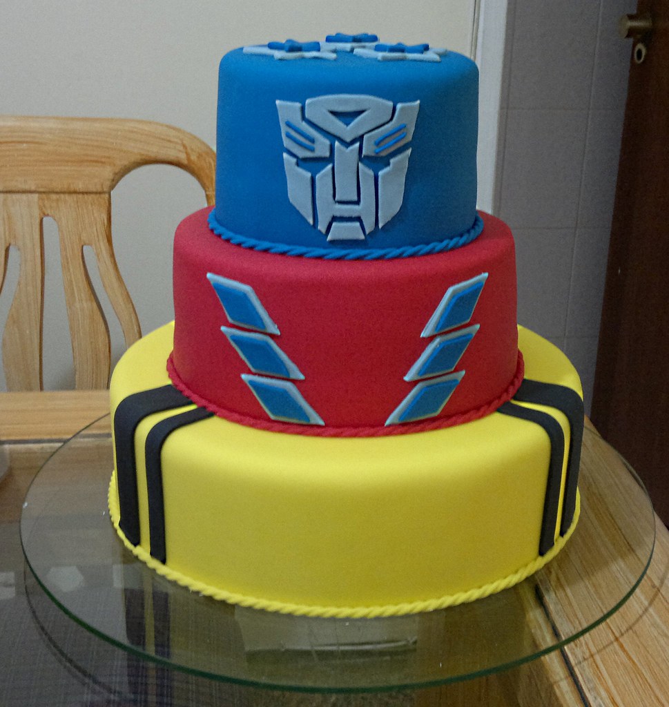 Bolo Decorado Transformers