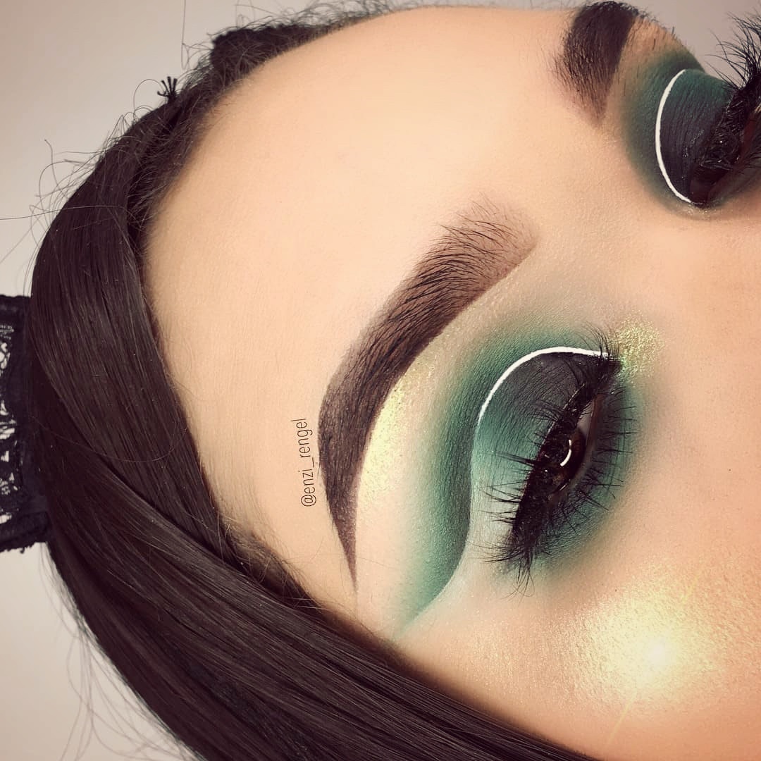 Cut Crease