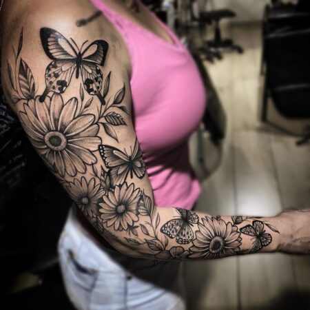 tatuagem-feminina-braco-fechado-flores