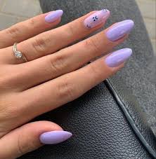 unhas-decoradas-lilas-e-branco