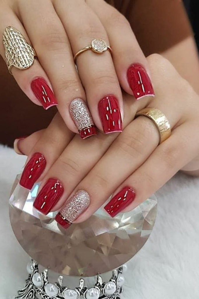 unhas-vermelhas-com-glitter