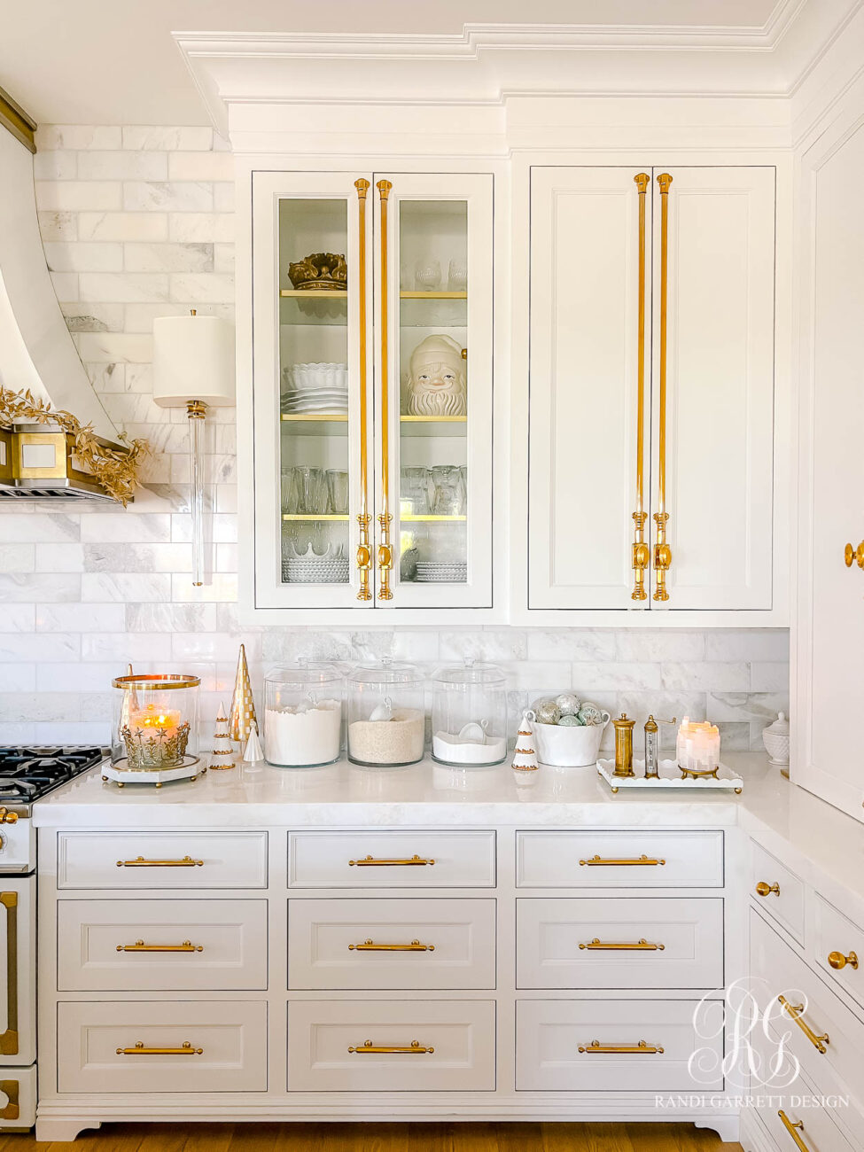 white kitchen decor