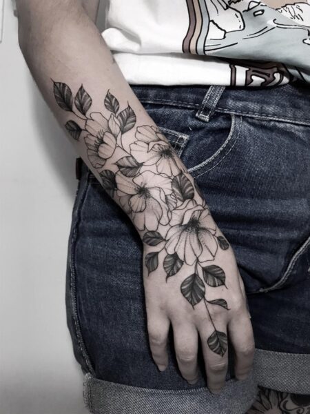 tatuagem-feminina-floral