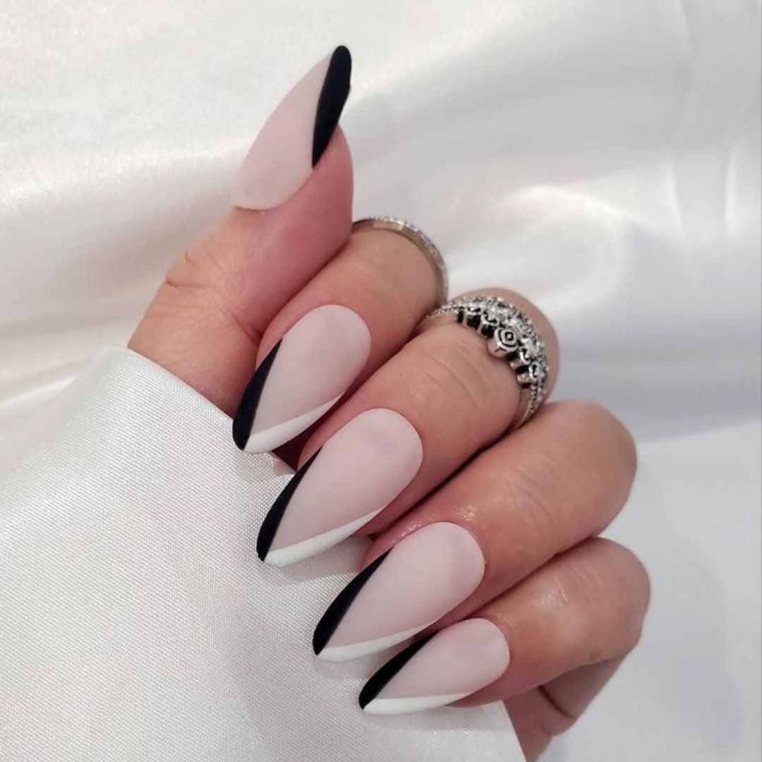 Unhas Decoradas Em Preto E Branco