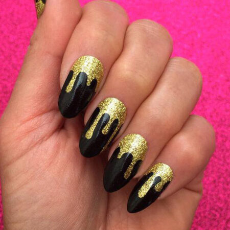 unhas-decoradas-preto-com-dourado