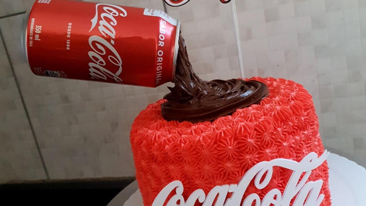 Bolo Decorado Coca Cola