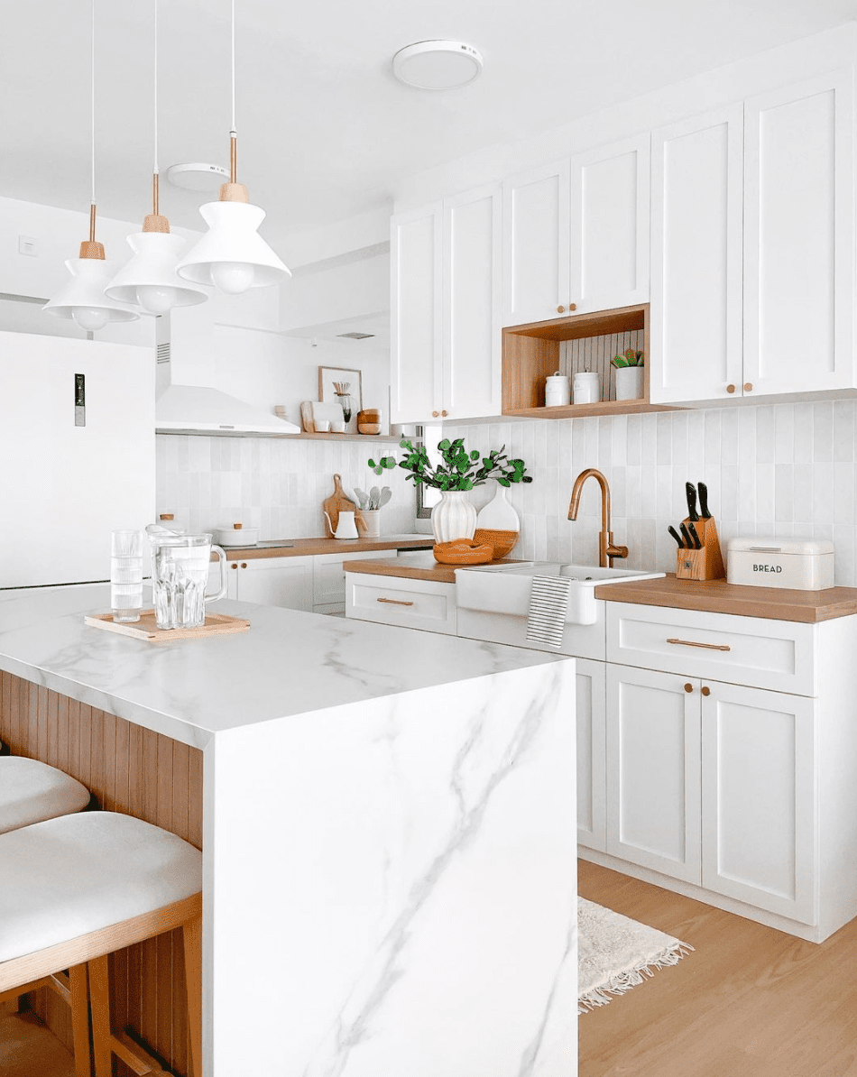 Decoration of White Kitchens