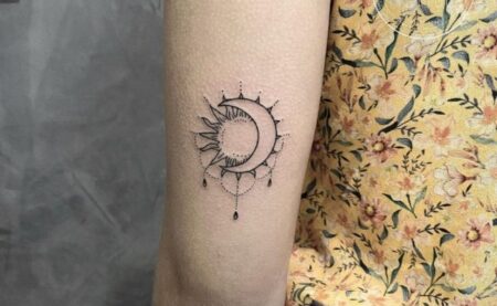 tatuagem-feminina-sol-e-lua