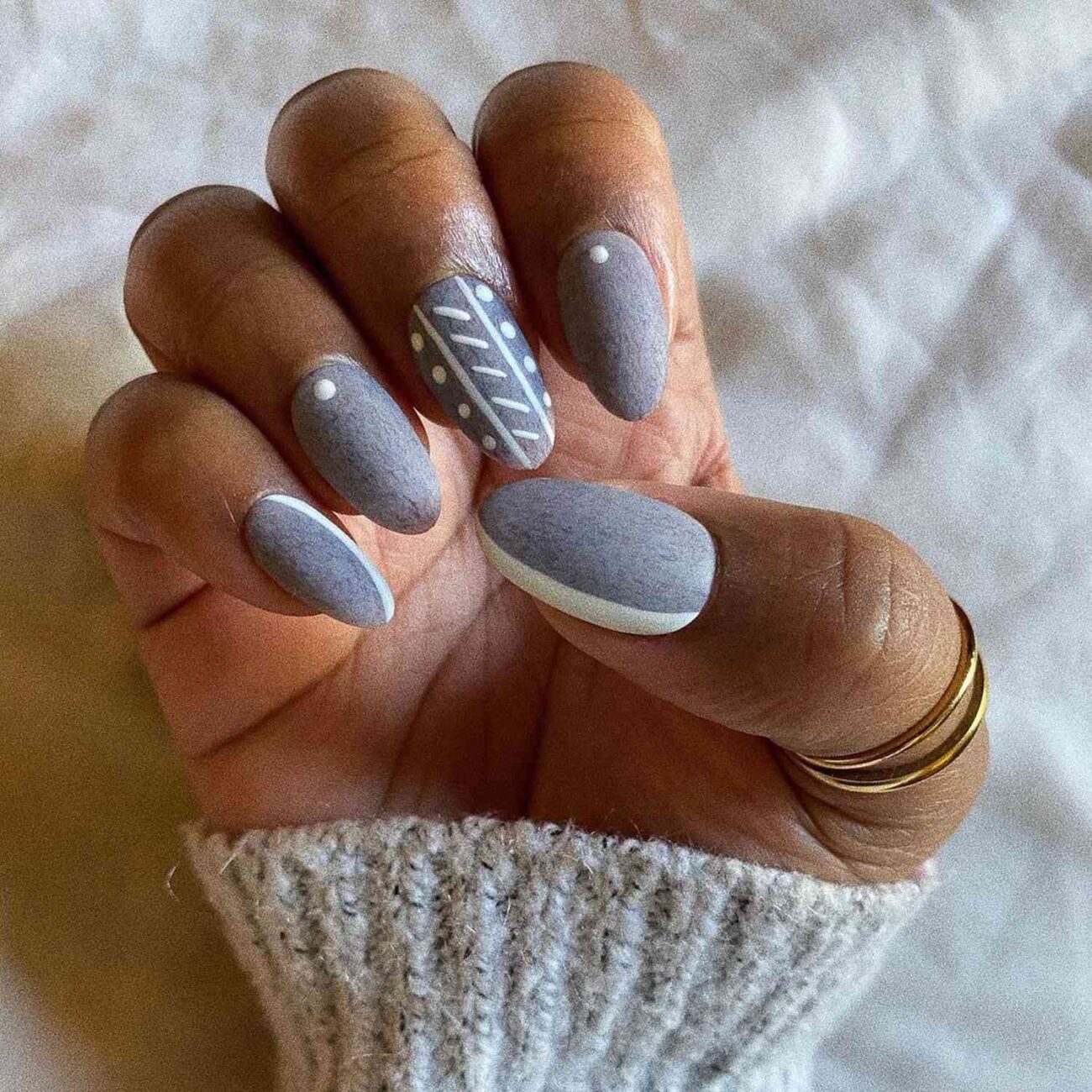 gray nail art