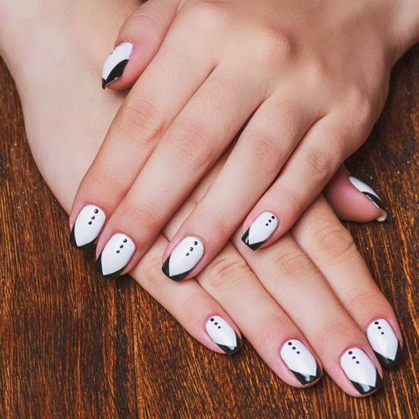 Unhas Decoradas Em Preto E Branco