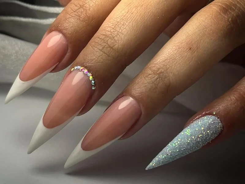 unhas-stiletto-conheca-os-cuidados-e-as-desvantagens