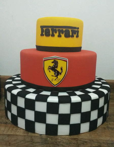 Bolo Decorado Ferrari