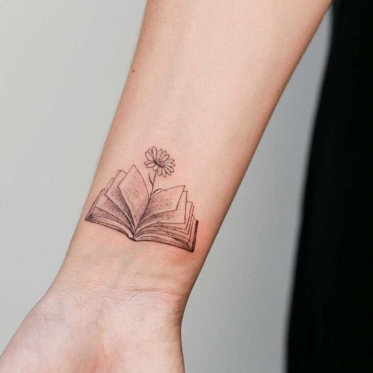 Tatuagem De Livros