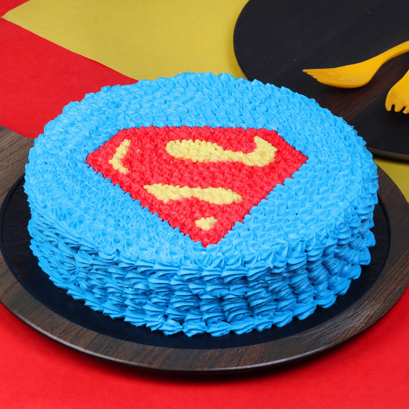 Superman decorated cake