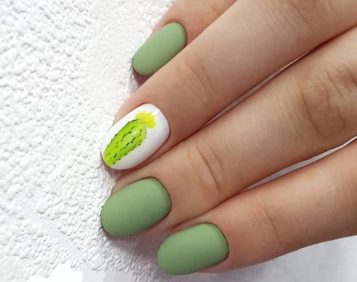 Cacti Decorated Nail