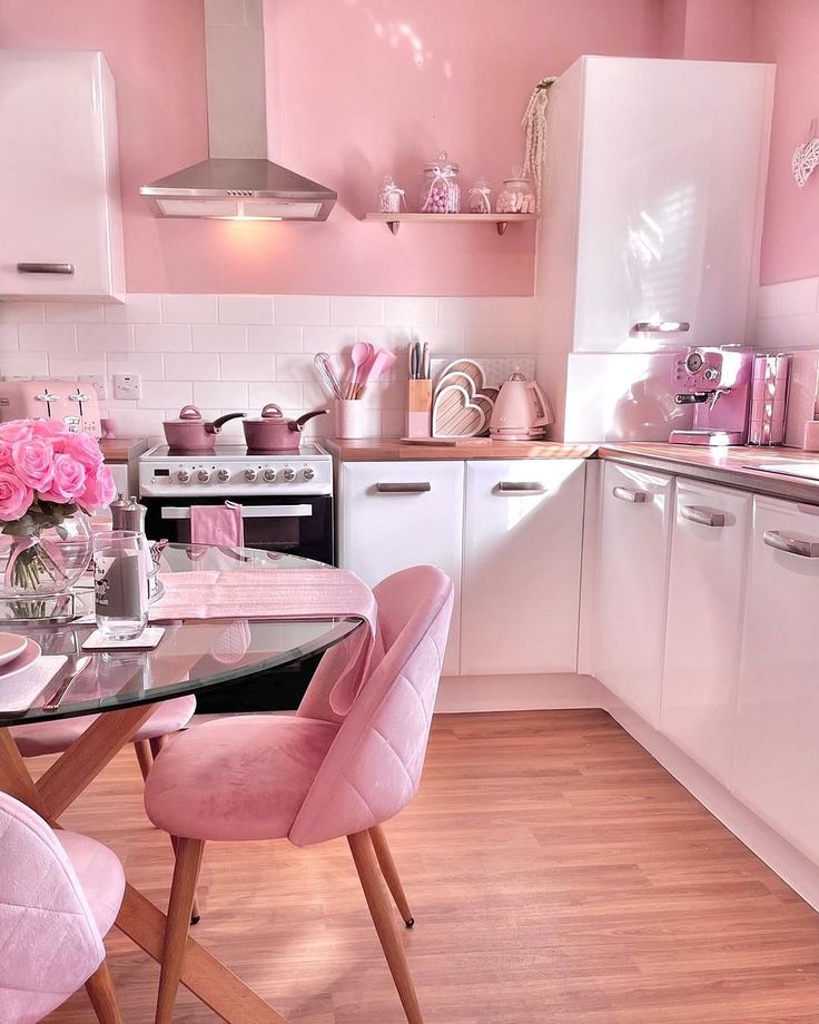 Decoration of Pink Kitchens