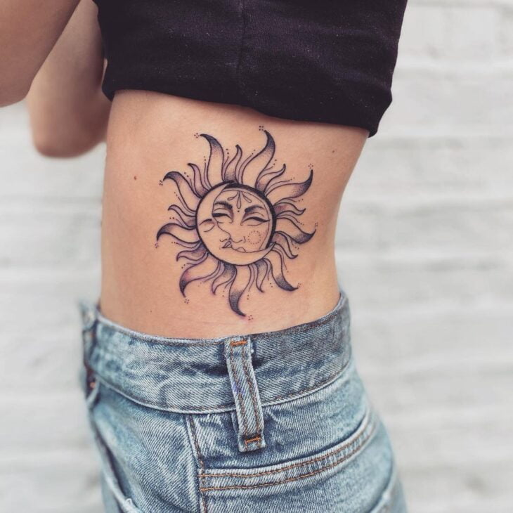 Tatuagem De Sol E Lua