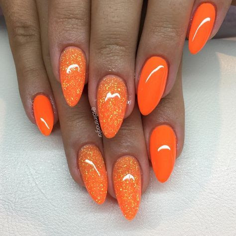 Unha Decorada Laranja Neon