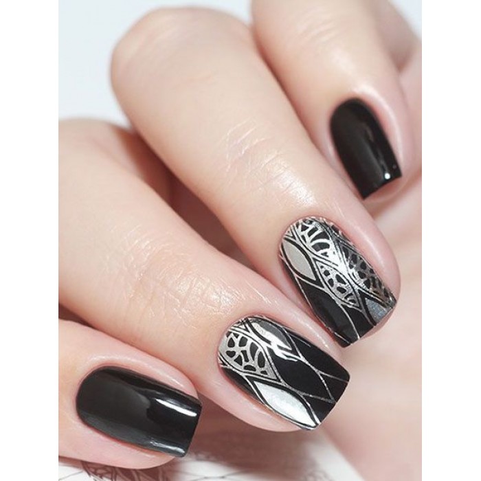 Silver Decorated Nail