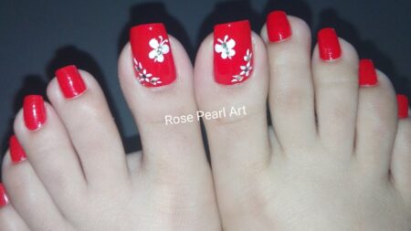 unhas-decoradas-do-pe-com-flores