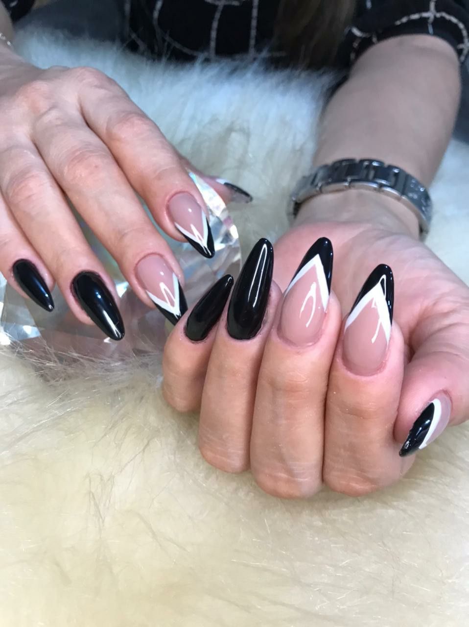 Unhas Decoradas Em Preto E Branco