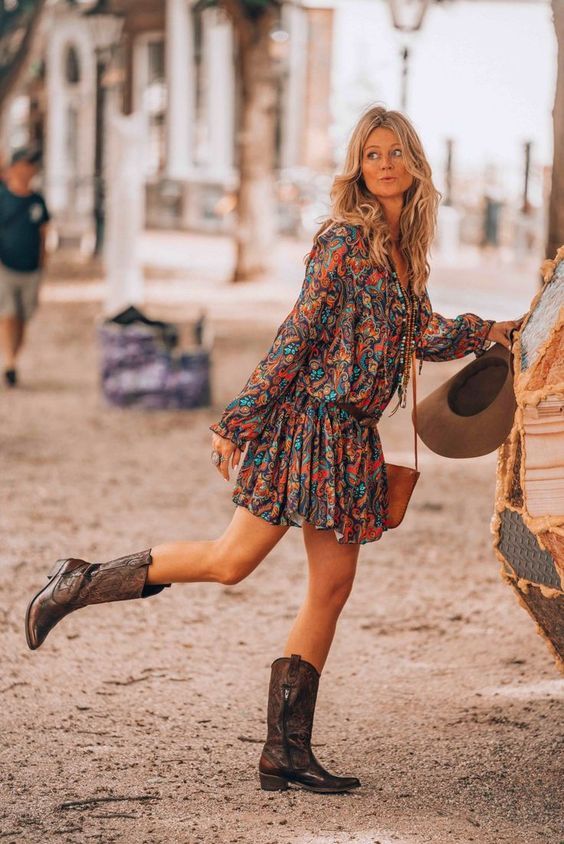 Vestido Com Bota