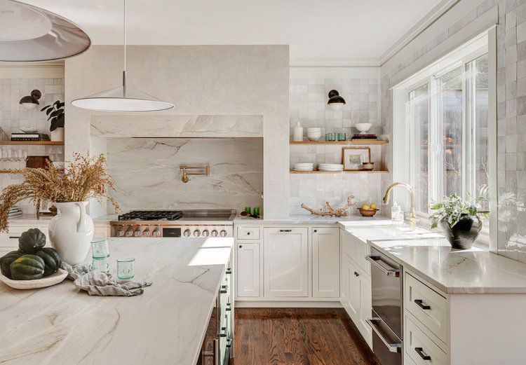 White Kitchen Decoration