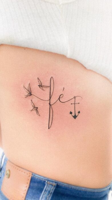 tatuagem-feminina-fe