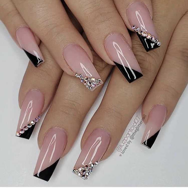 Unhas Decoradas Em Preto E Branco