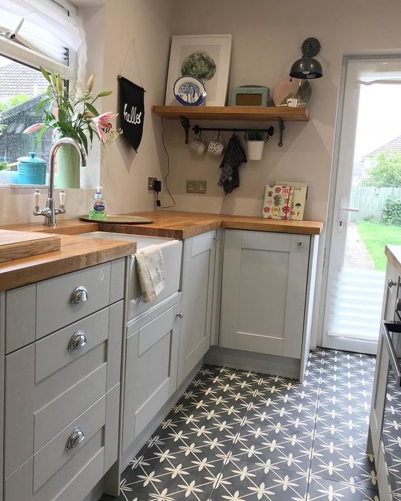 Kitchen Flooring Decoration