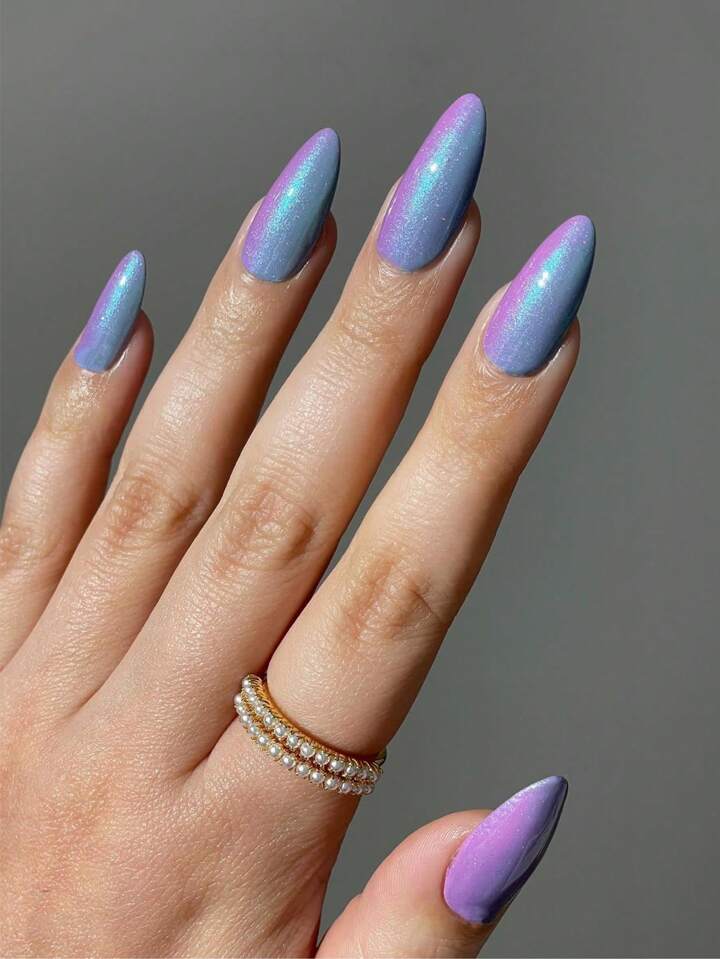 unhas-decoradas-de-roxo