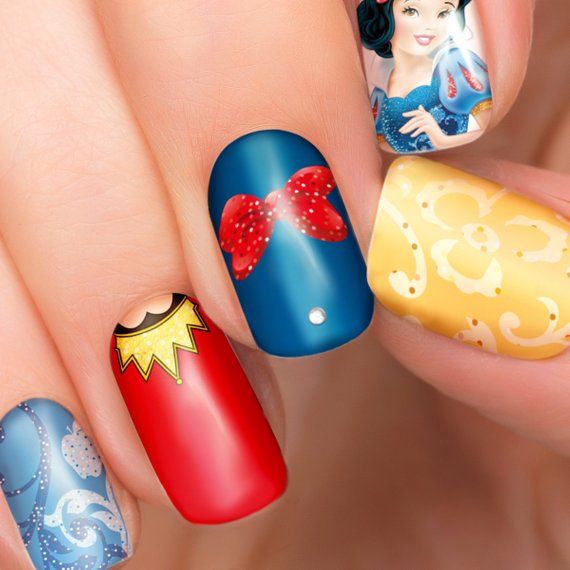 Snow White Decorated Nail