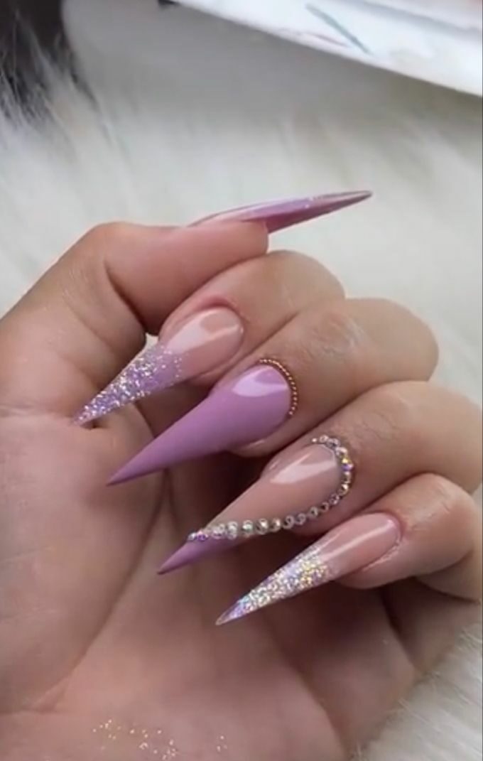 Unhas Stiletto Decoradas