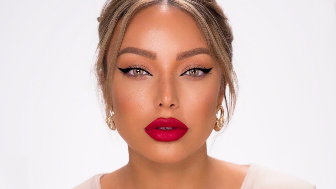 Makeup With Red Lipstick