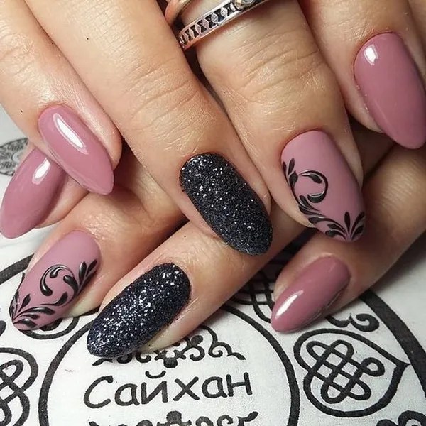 Elegant Decorated Nail