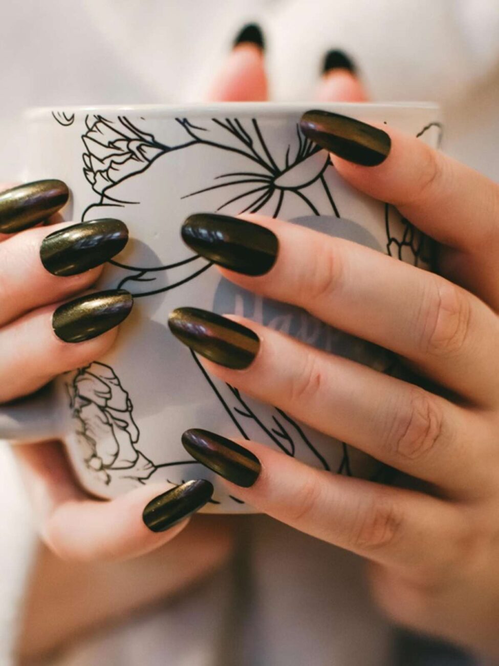 unhas-grandes-pretas