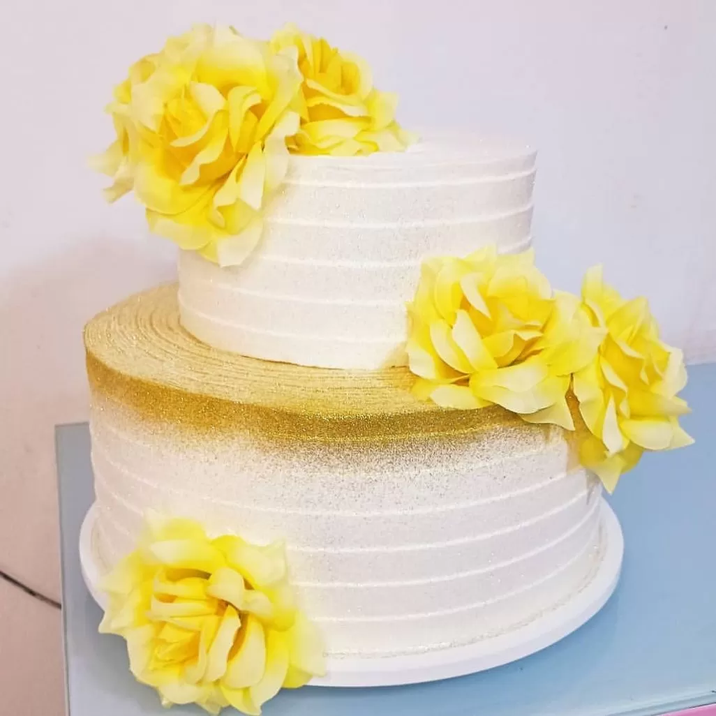 bolo-de-casamento-amarelo